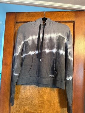 bebe Charcoal Gray & White Tie-Dye Pullover Hoodie